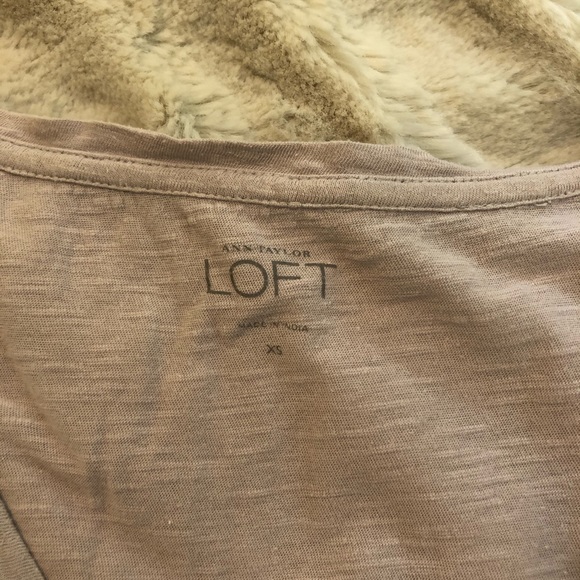 Ann Taylor “Loft” ruffly ladies top - Picture 2 of 3